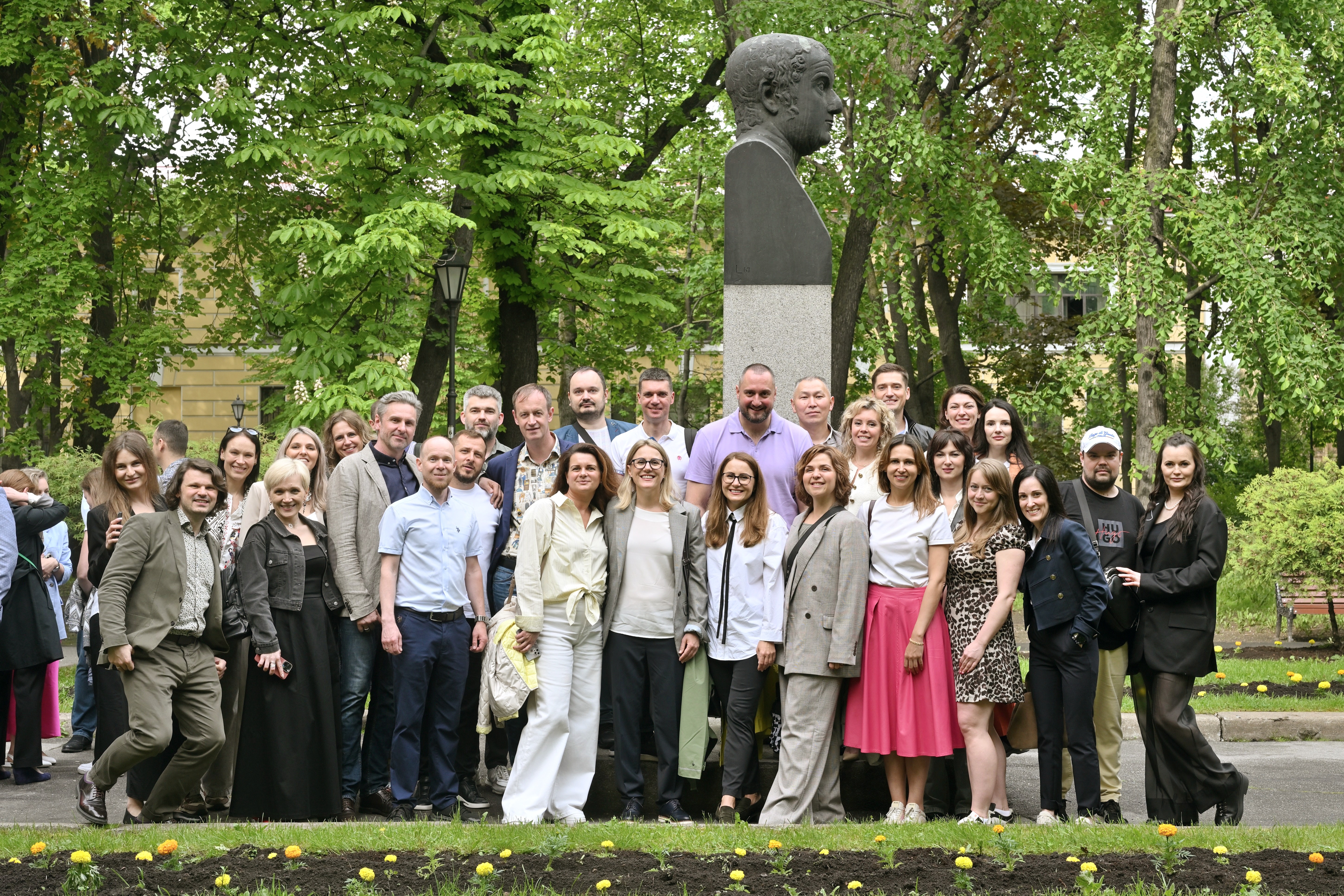 Выпускники СПбГЭУ